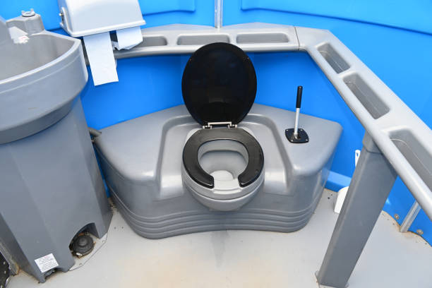 Portable Toilet Options We Offer in Edgewood, IN